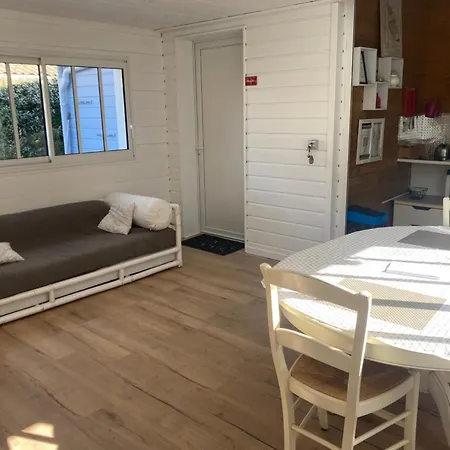 Aux Petits Baganais 3*
