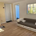 Aux Petits Baganais Bed & Breakfast